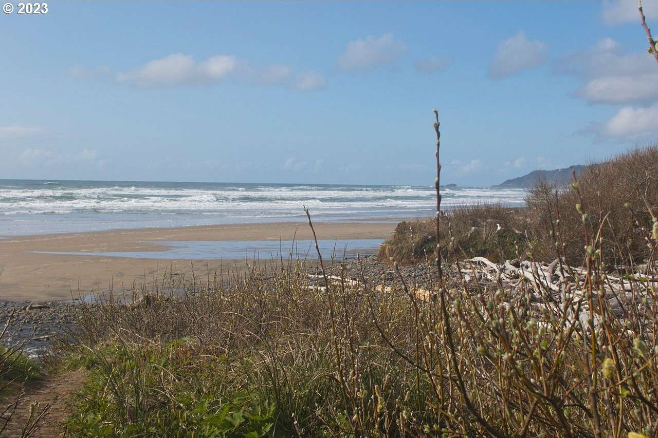 3.69 Acres of Land for Sale in Newport, Oregon