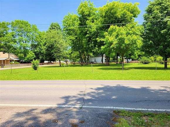 0.9 Acres of Residential Land for Sale in Sallisaw, Oklahoma