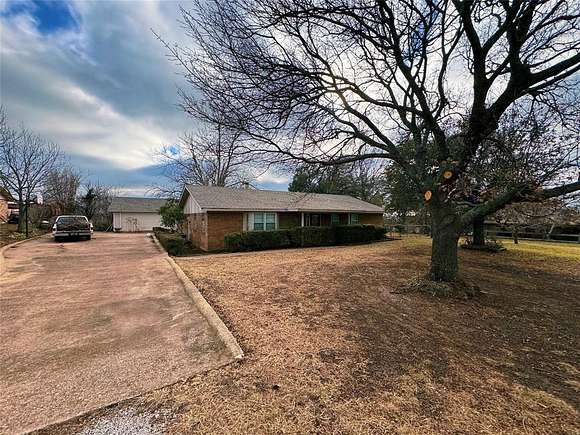 2.1 Acres of Residential Land with Home for Sale in Weatherford, Texas