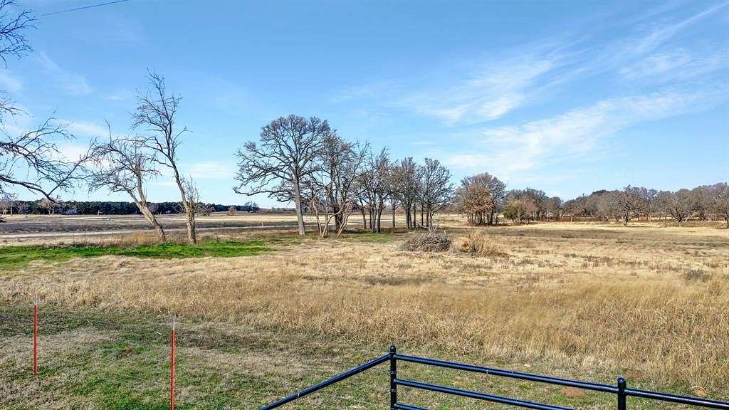 3.1 Acres of Residential Land for Sale in Whitesboro, Texas
