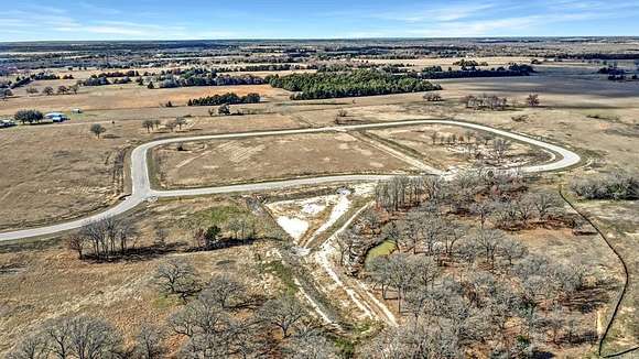 3 Acres of Residential Land for Sale in Whitesboro, Texas
