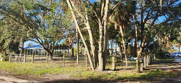 0.35 Acres of Land for Sale in Suwannee, Florida