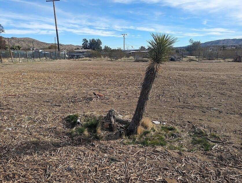 0.75 Acres of Land for Sale in Yucca Valley, California