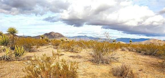 2.35 Acres of Residential Land for Sale in Golden Valley, Arizona