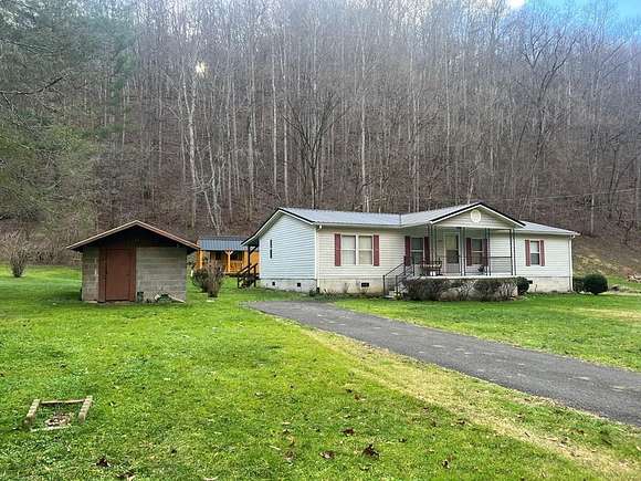 2.6 Acres of Residential Land with Home for Sale in Pikeville, Kentucky
