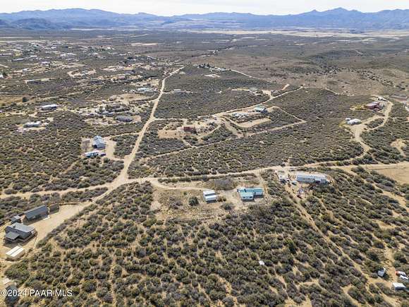 2.2 Acres of Residential Land for Sale in Kirkland, Arizona