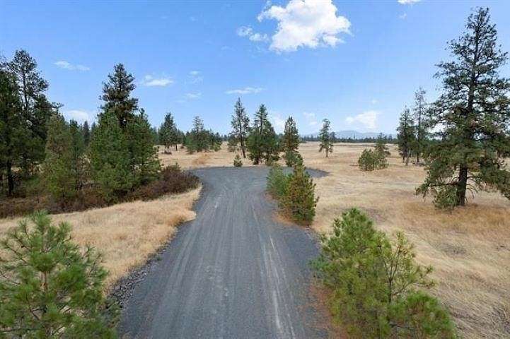 10.9 Acres of Land for Sale in Spangle, Washington