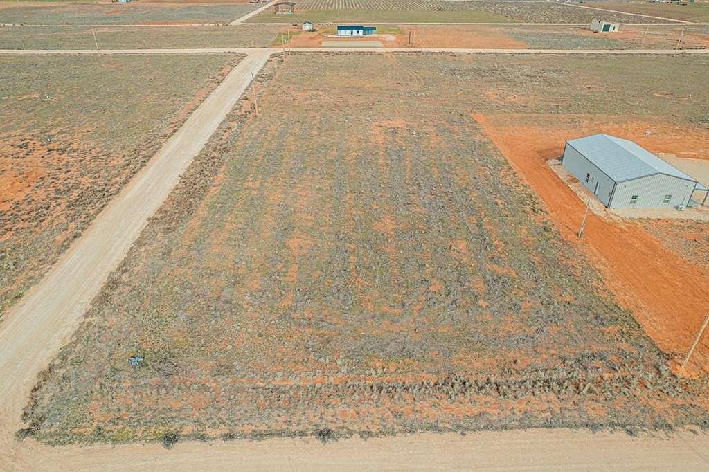 1.5 Acres of Residential Land for Sale in Seminole, Texas