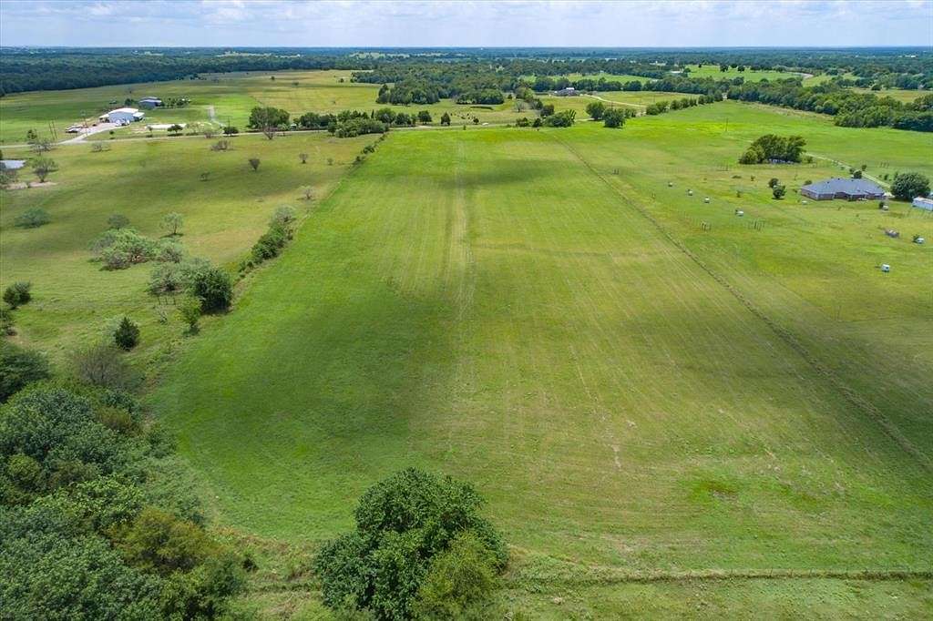 5 Acres of Residential Land for Sale in Mabank, Texas