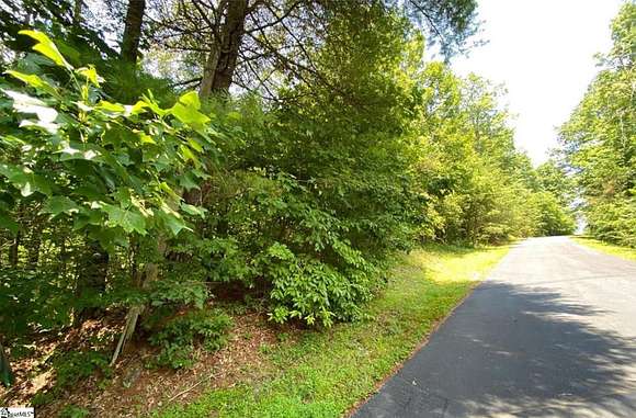 1.4 Acres of Residential Land for Sale in Hendersonville, North Carolina
