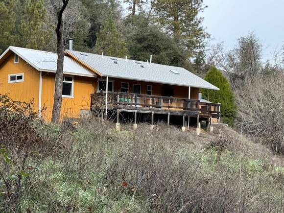 30 Acres of Recreational Land with Home for Sale in Mountain Ranch, California