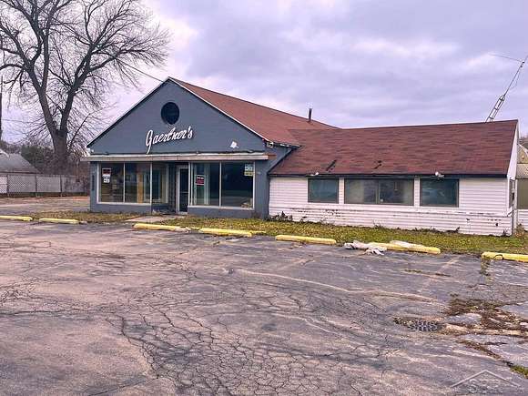 3 Acres of Improved Commercial Land for Sale in Saginaw, Michigan