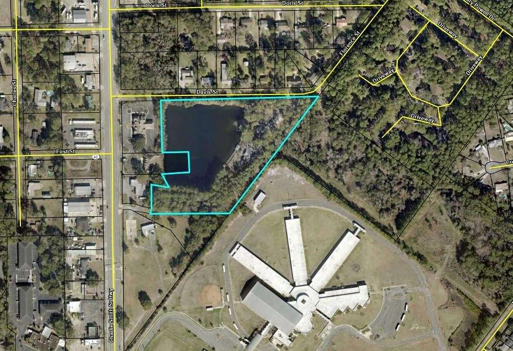 7.8 Acres of Improved Commercial Land for Sale in St. Marys, Georgia