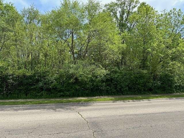 0.95 Acres of Land for Sale in McHenry, Illinois