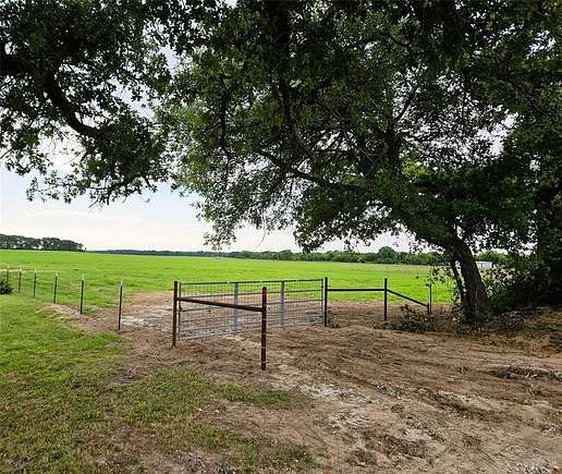 25 Acres of Agricultural Land for Sale in Comanche, Texas