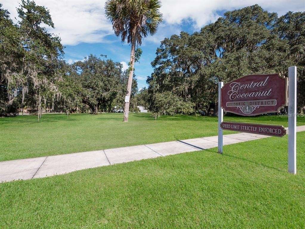 1 Acre of Land for Sale in Sarasota, Florida