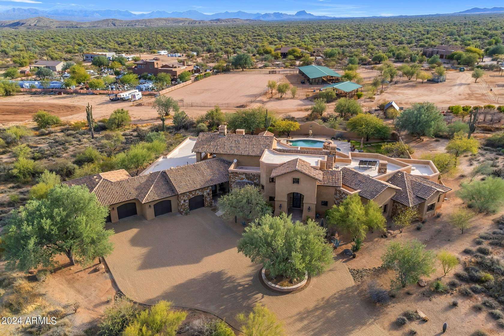 14.85 Acres of Land with Home for Sale in Scottsdale, Arizona