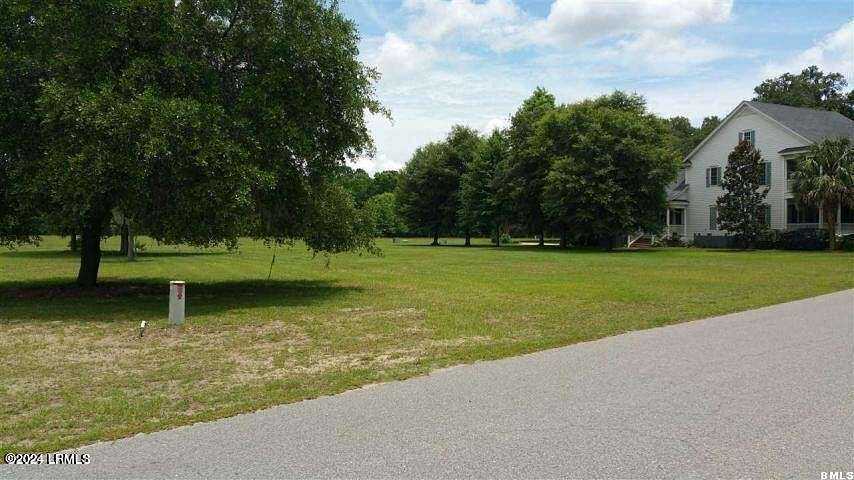 0.6 Acres of Residential Land for Sale in Beaufort, South Carolina