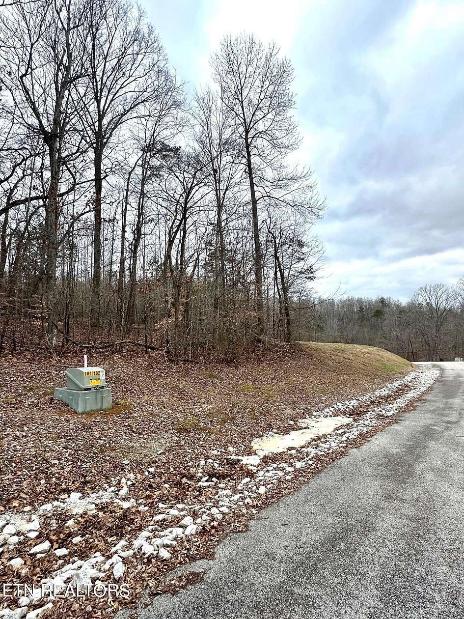 1.28 Acres of Land for Sale in La Follette, Tennessee