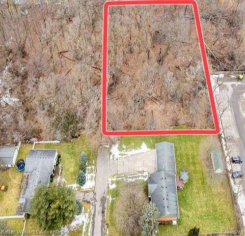 1.1 Acres of Residential Land for Sale in South Lyon, Michigan