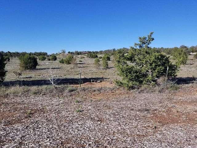 0.75 Acres of Commercial Land for Sale in Edgewood, New Mexico