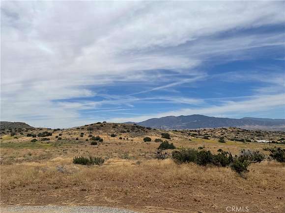 10 Acres of Land for Sale in Tehachapi, California