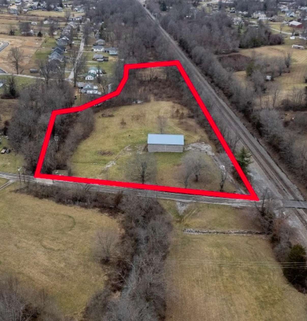 4.07 Acres of Improved Residential Land for Sale in Junction City, Kentucky