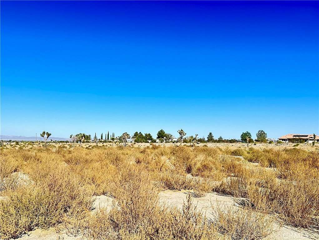 2.28 Acres of Commercial Land for Sale in Piñon Hills, California