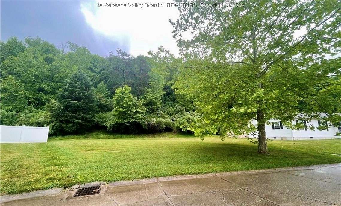 1.3 Acres of Residential Land for Sale in St. Albans, West Virginia