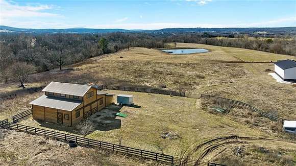 28 Acres of Land for Sale in Fayetteville, Arkansas