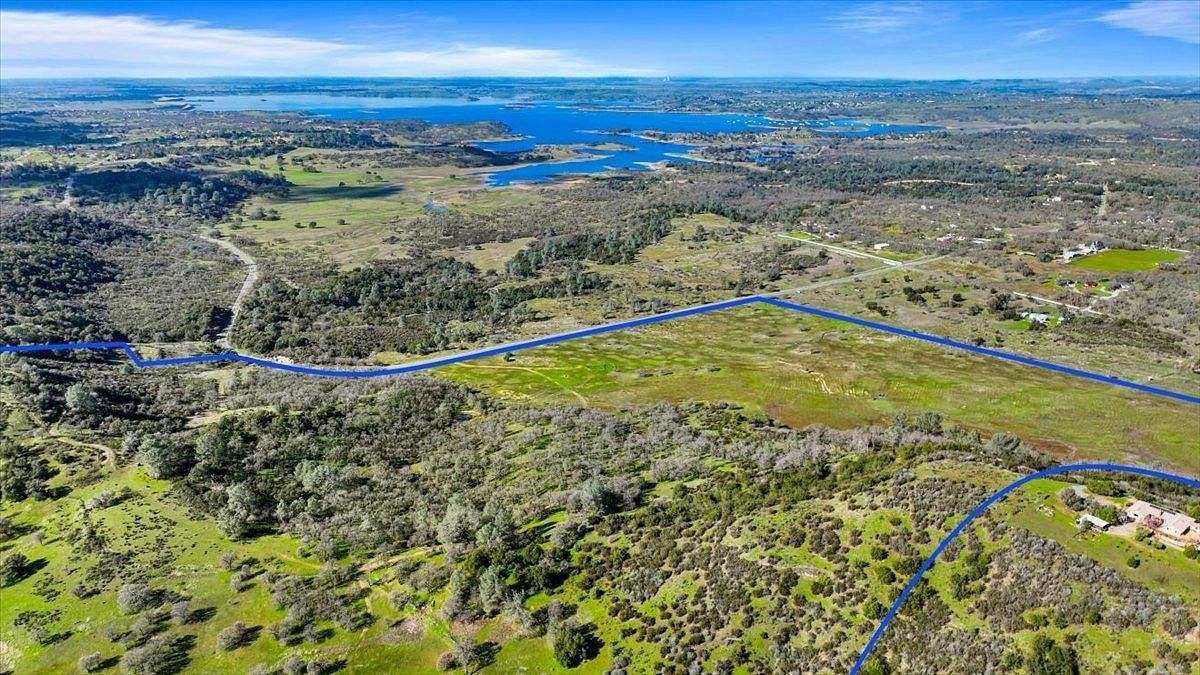 116 Acres of Agricultural Land for Sale in Burson, California