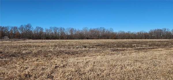 5 Acres of Residential Land for Sale in Urich, Missouri