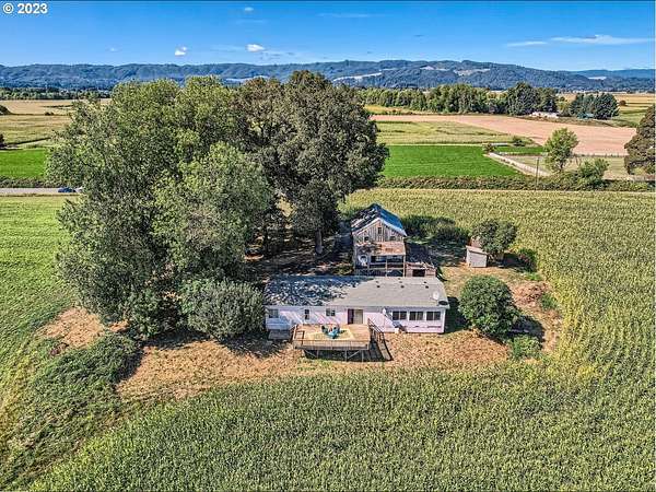 5.32 Acres of Land with Home for Sale in Portland, Oregon