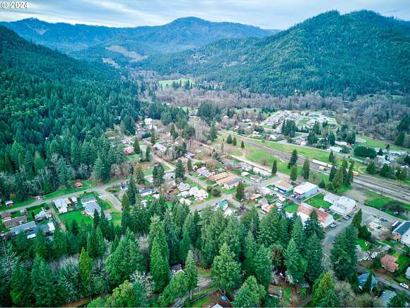 0.64 Acres of Land for Sale in Glendale, Oregon