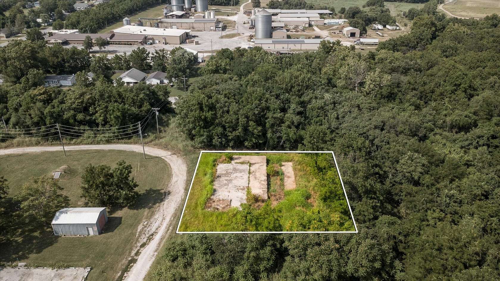 0.65 Acres of Residential Land for Sale in Stockton, Missouri