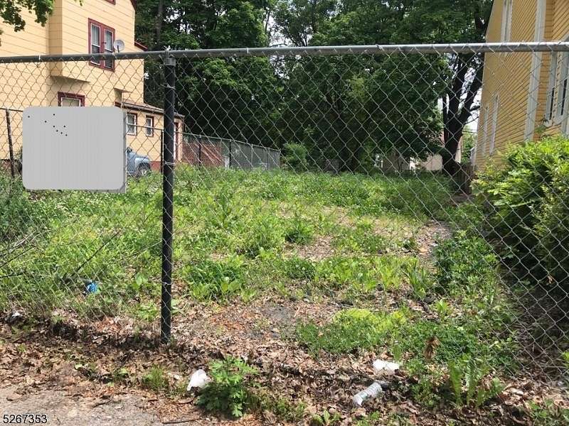 0.11 Acres of Residential Land for Sale in East Orange, New Jersey
