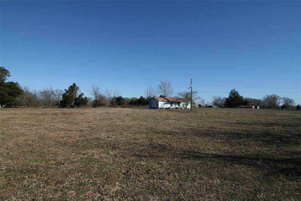 15.6 Acres of Agricultural Land for Sale in Athens, Texas