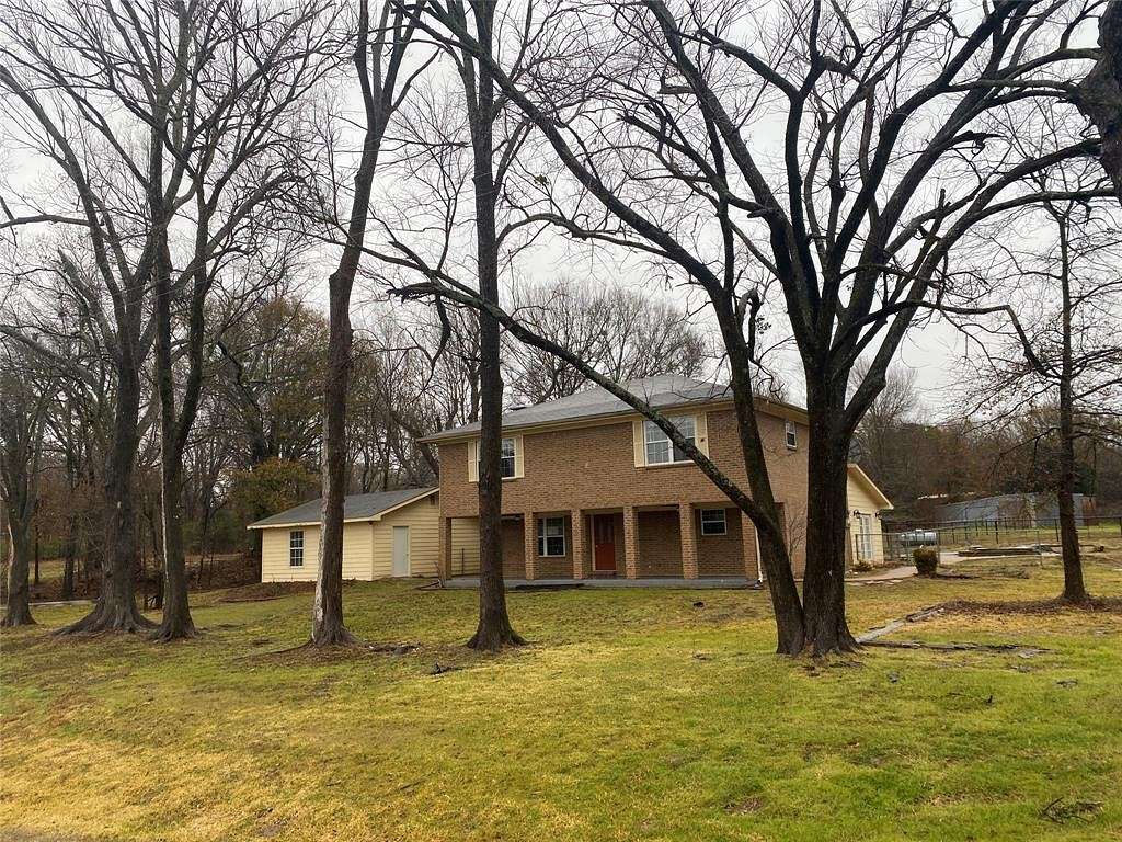 5.8 Acres of Residential Land with Home for Sale in Athens, Texas