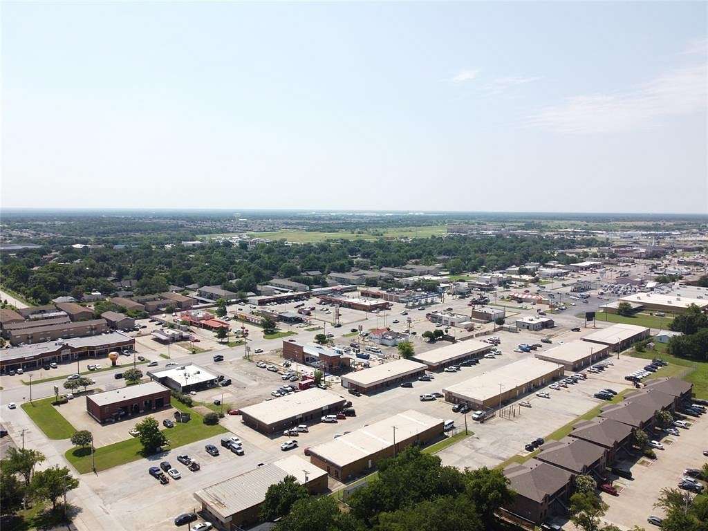 5.2 Acres of Improved Commercial Land for Sale in Greenville, Texas