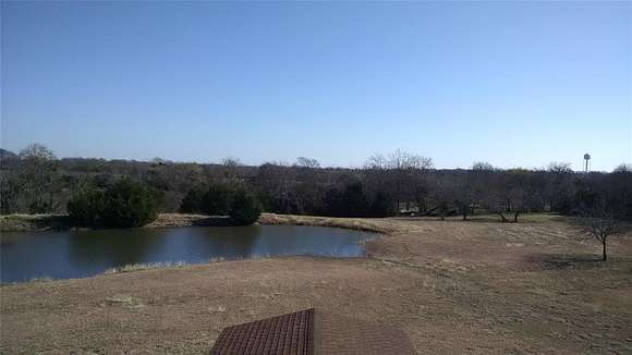 12.3 Acres of Land with Home for Sale in Trenton, Texas