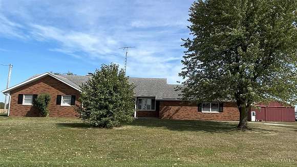 4 Acres of Residential Land with Home for Sale in Leesburg, Ohio
