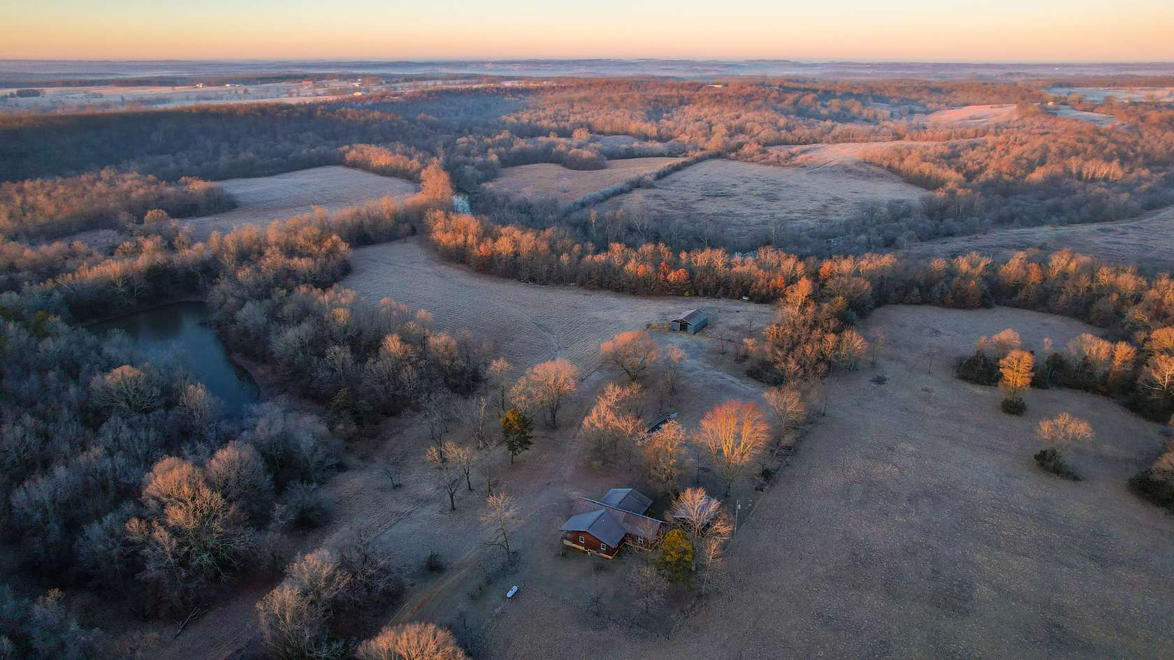 499 Acres of Land with Home for Sale in West Plains, Missouri