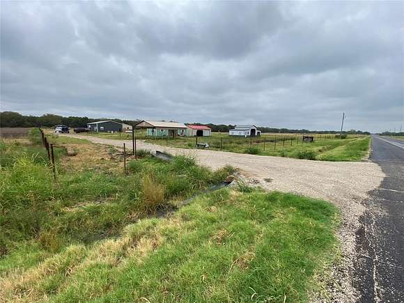 3.6 Acres of Residential Land with Home for Sale in Savoy, Texas