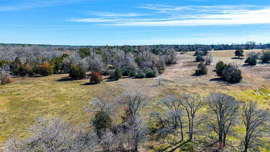 45.6 Acres of Recreational Land & Farm for Sale in Fairfield, Texas