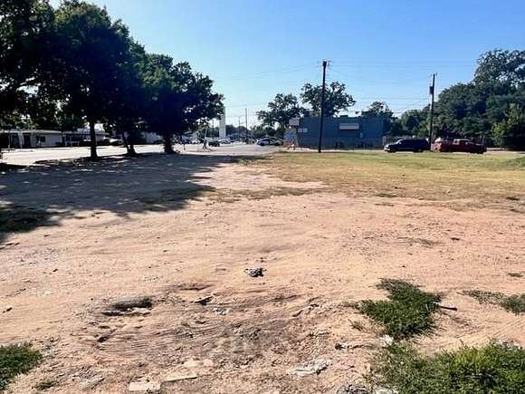 0.7 Acres of Commercial Land for Sale in Dallas, Texas