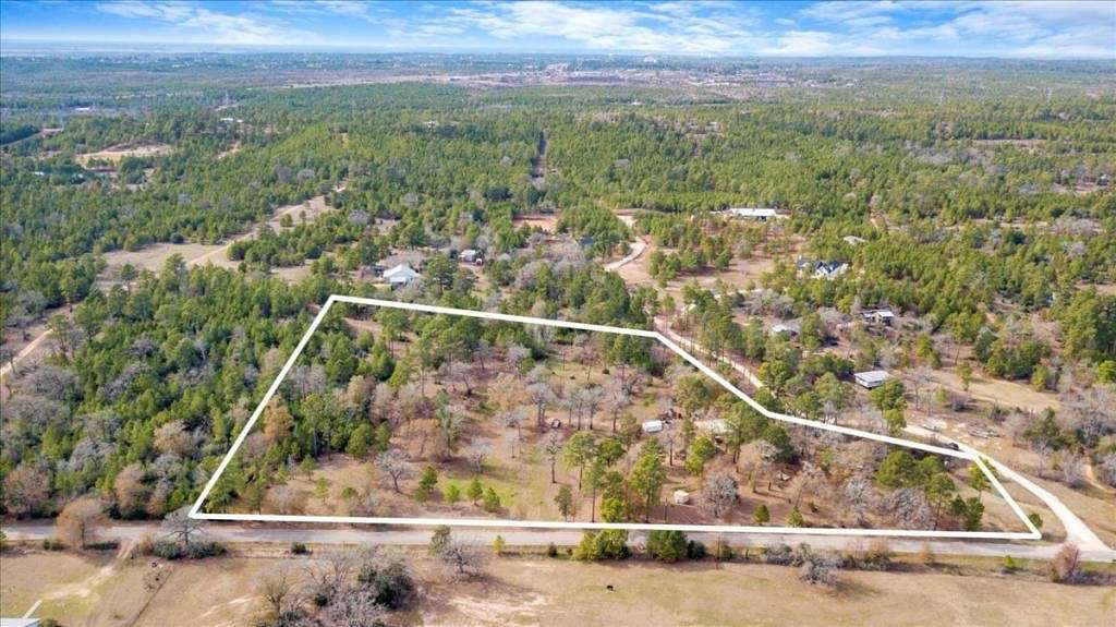 7.7 Acres of Residential Land with Home for Sale in Smithville, Texas
