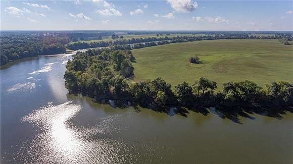 846 Acres of Land with Home for Sale in Hugo, Oklahoma