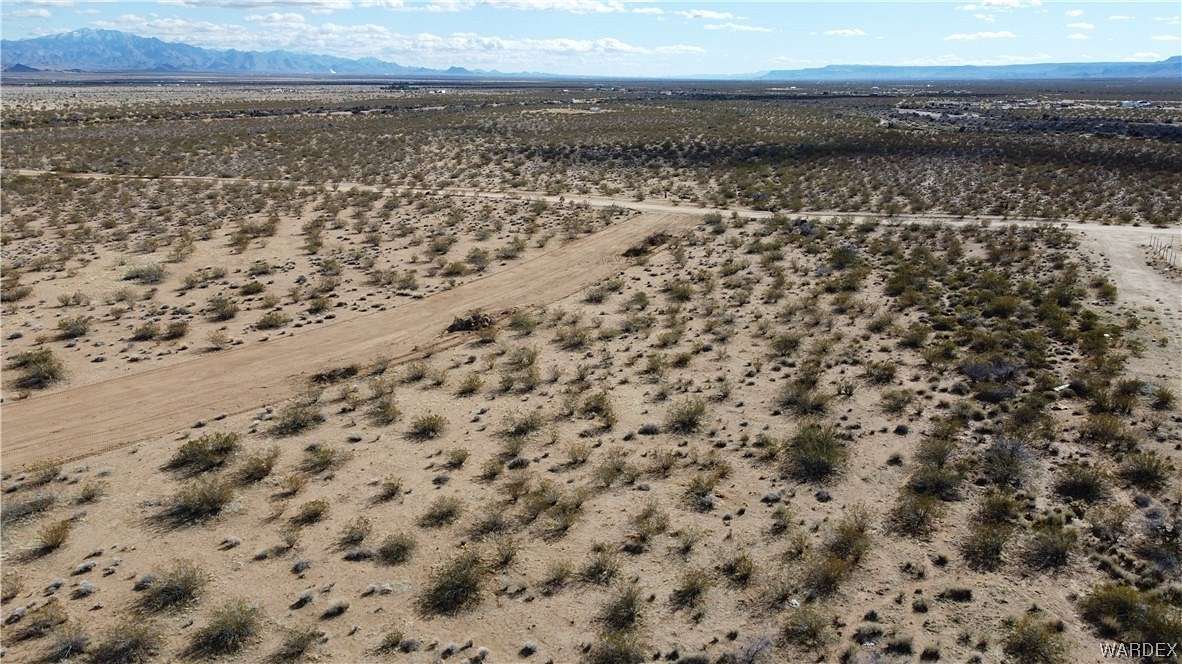 3.6 Acres of Land for Sale in Golden Valley, Arizona