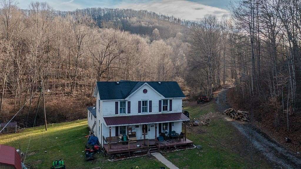 132 Acres of Recreational Land with Home for Sale in Bluefield, West Virginia