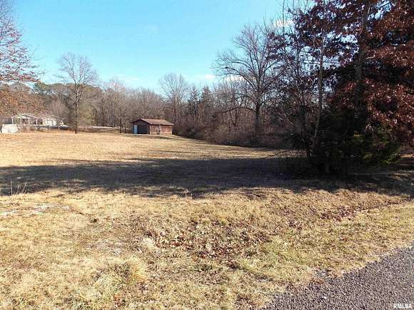 0.92 Acres of Residential Land for Sale in Centralia, Illinois
